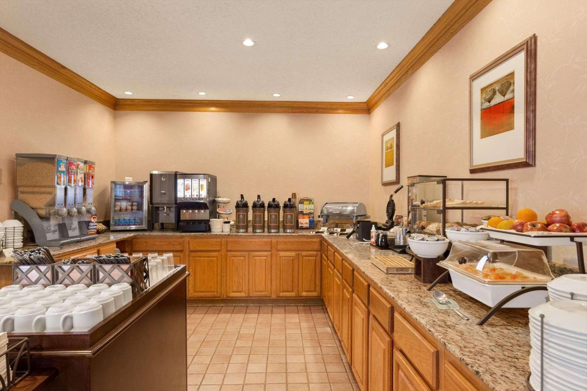 Country Inn & Suites By Radisson, Biloxi-Ocean Springs, Ms Экстерьер фото
